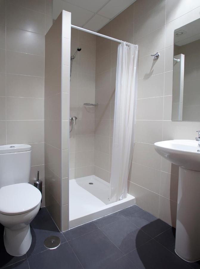 Albergue Francisco Giner De Los Rios Villablino Oda fotoğraf